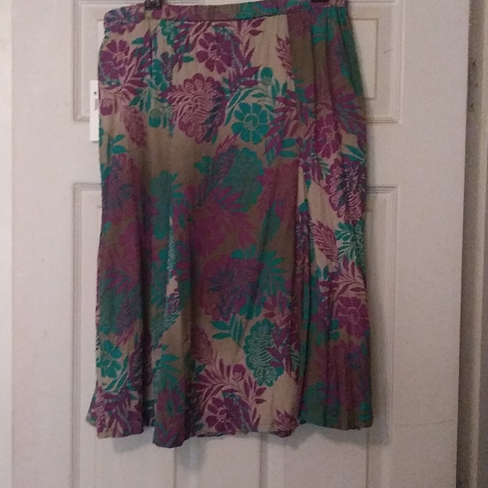 Jaclyn Smith skirt